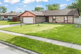 7065 Woodcroft Dr, Englewood, OH 45322 - Photo 2