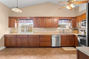 7065 Woodcroft Dr, Englewood, OH 45322 - Photo 10