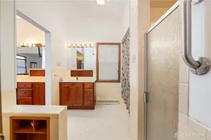 519 Valewood Ln, Dayton, OH 45405 - Photo 6