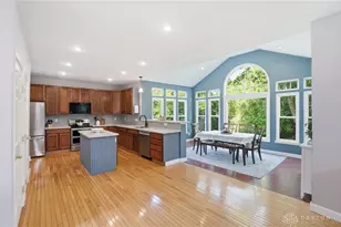 2133 Dunshire Ct, Miami Township, OH 45342 - Photo 10