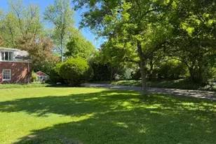 221 Grandon Rd, Oakwood, OH 45419 - Photo 2