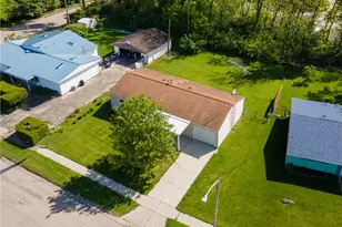 868 Cliffside Dr, New Carlisle, OH 45344 - Photo 2