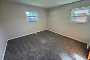 6125 Rosecrest Dr, Butler Twp, OH 45414 - Photo 14