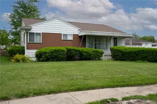582 Travis Dr, Dayton, OH 45431 - Photo 1