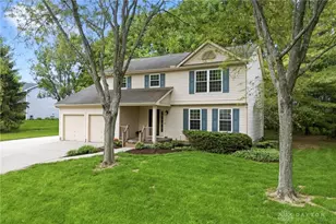 737 Wayfield Ct, Beavercreek, OH 45430 - Photo 2