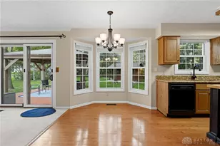 737 Wayfield Ct, Beavercreek, OH 45430 - Photo 22