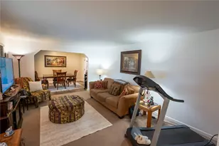 8951 Deep Forest Ln, Washington Twp, OH 45458 - Photo 18