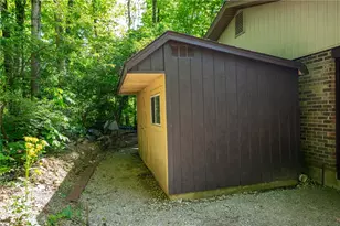 8951 Deep Forest Ln, Washington Twp, OH 45458 - Photo 40
