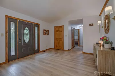527 Lakengren Drive, Eaton, OH 45320 - Photo 2