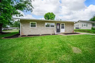 1189 Share Dr, Riverside, OH 45432 - Photo 2