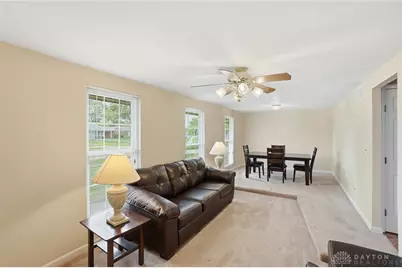 6824 Laurelview Drive, Huber Heights, OH 45424 - Photo 8