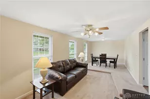6824 Laurelview Dr, Huber Heights, OH 45424 - Photo 8