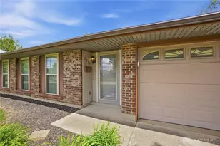 6824 Laurelview Dr, Huber Heights, OH 45424 - Photo 6