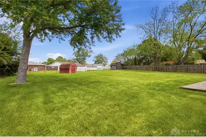 6824 Laurelview Drive, Huber Heights, OH 45424 - Photo 28