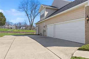 2432 Forest Oaks Dr, Beavercreek, OH 45431 - Photo 6