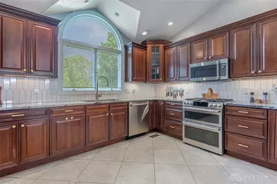 9542 Paragon Mills Lane, Washington Twp, OH 45458 - Photo 14