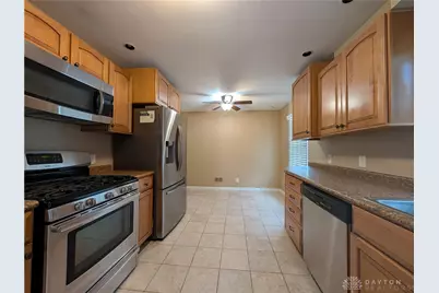 445 Peach Orchard Avenue, Dayton, OH 45419 - Photo 12