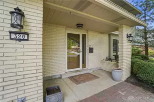 320 S Village Dr, Centerville, OH 45459 - Photo 8