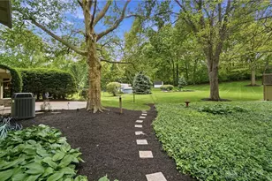 320 S Village Dr, Centerville, OH 45459 - Photo 48