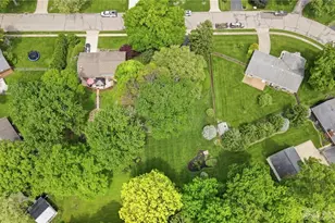 320 S Village Dr, Centerville, OH 45459 - Photo 4