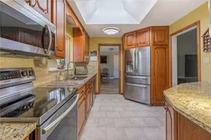6459 Sweet Briar Ln, Washington Twp, OH 45459 - Photo 12