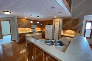 6353 Charlotte Ct, Huber Heights, OH 45424 - Photo 10