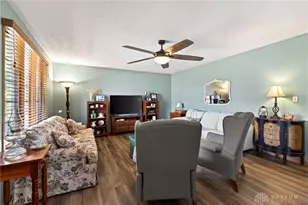 6668 Oakwood Ln, Huber Heights, OH 45424 - Photo 10