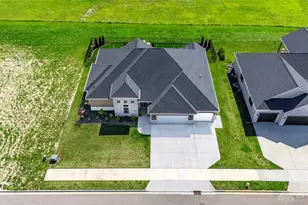 960 Rosenthal Dr, Tipp City, OH 45373 - Photo 4