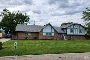 2447 N Tulane Dr, Beavercreek, OH 45431 - Photo 30
