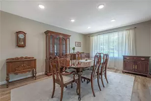 311 Kimbary Dr, Washington Twp, OH 45458 - Photo 4