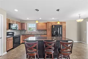 665 King Richard Ct, Troy, OH 45373 - Photo 12