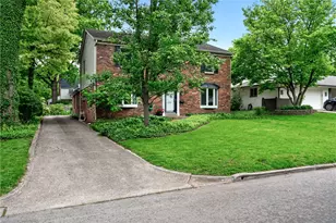 222 Wisteria Dr, Oakwood, OH 45419 - Photo 4