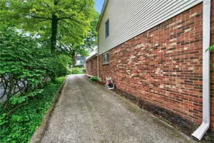 222 Wisteria Dr, Oakwood, OH 45419 - Photo 56