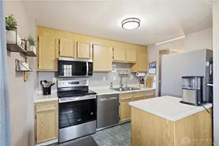 1835 Statehouse Ct, Sugarcreek Twp, OH 45305 - Photo 8