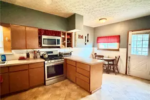 636 Bowen St, Dayton, OH 45410 - Photo 2