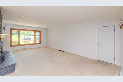 5665 Little Sugar Creek Road, Sugarcreek Twp, OH 45440 - Photo 6
