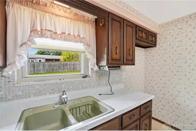 742 Greenview Drive, Tipp City, OH 45371 - Photo 22