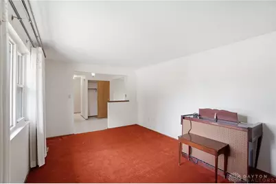 742 Greenview Drive, Tipp City, OH 45371 - Photo 6