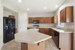 618 Chapelgate Dr, Fairborn, OH 45324 - Photo 12
