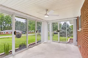 2974 Valleyview Dr, Fairborn, OH 45432 - Photo 6