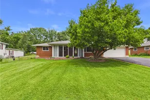 2974 Valleyview Dr, Fairborn, OH 45432 - Photo 4