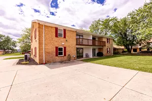8358 Washington Village Dr, Centerville, OH 45458 - Photo 4