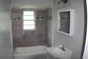 1507 Academy Pl, Dayton, OH 45406 - Photo 4