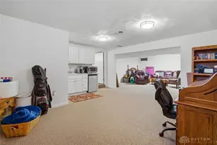 2144 Canterbury Ct, Troy, OH 45373 - Photo 32