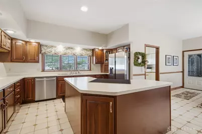 2144 Canterbury Court, Troy, OH 45373 - Photo 16