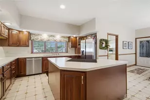 2144 Canterbury Ct, Troy, OH 45373 - Photo 16