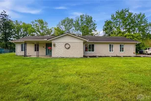 6030 Cobbleskill Ct, Centerville, OH 45459 - Photo 2