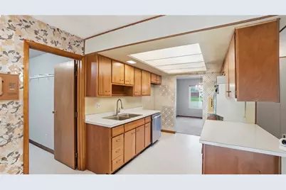 6030 Cobbleskill Court, Centerville, OH 45459 - Photo 14