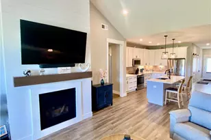 816 Brookwood Cir, Tipp City, OH 45371 - Photo 6