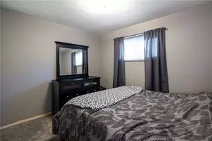 1581 Selkirk Rd, Dayton, OH 45432 - Photo 8